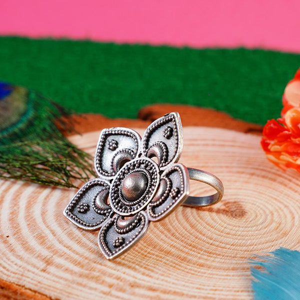 Oxidized Silver Look Alike Flower Design Ring
