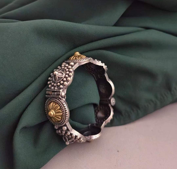 Antique Floral Oxidized Screw Openable Bracelet