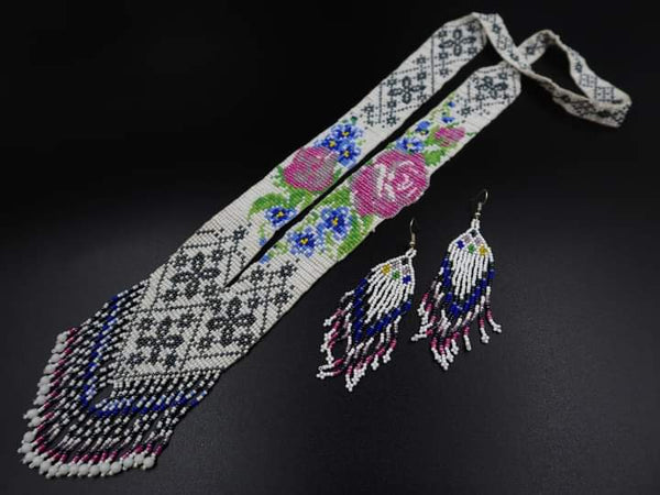 Meraki Trends Ukranian Beaded Pink Rose Design Handmade Necklace