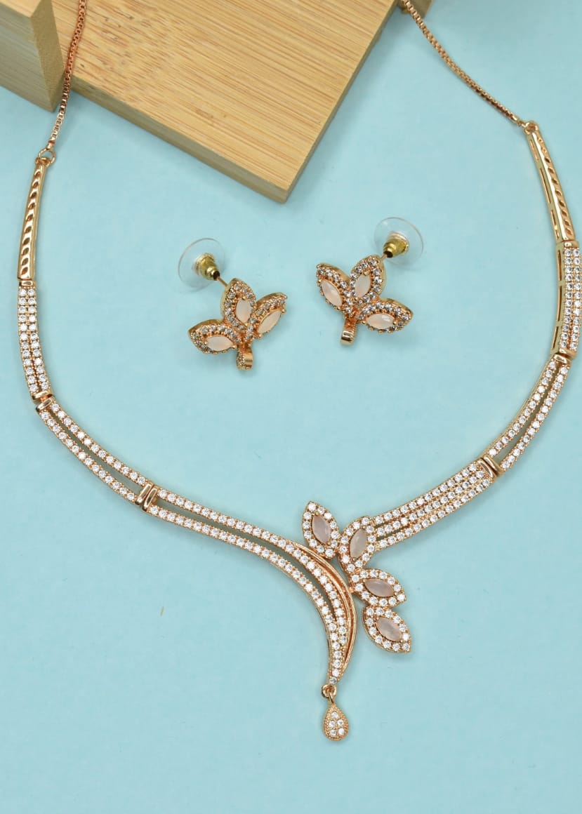 Diamond Studded Leaf Design Necklace