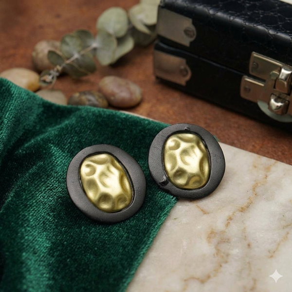Black Round Shape Earring
