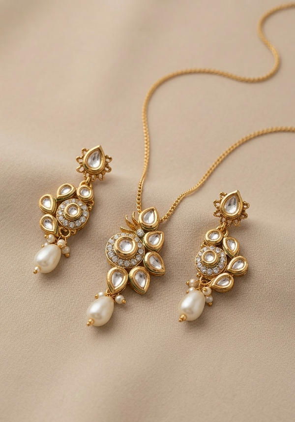 Meraki Kundan Pendant Set with Pearl