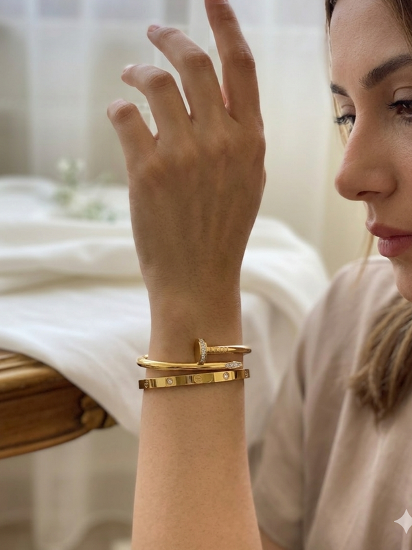 Women Round Cartier Bracelet