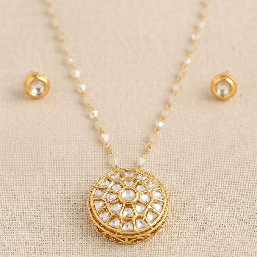 Round Design Kundan Pendant Set