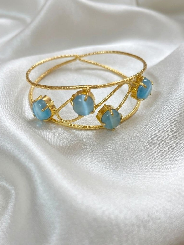 Exquisite Gold Plated  Cuff Bracelet With Emerald