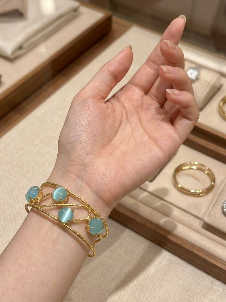 Exquisite Gold Plated  Cuff Bracelet With Emerald