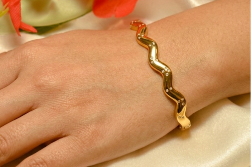 Anti-Tarnish Stylish Diamond Studded Bracelet